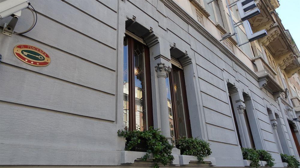 Hotel Piacenza Milano Exteriör bild