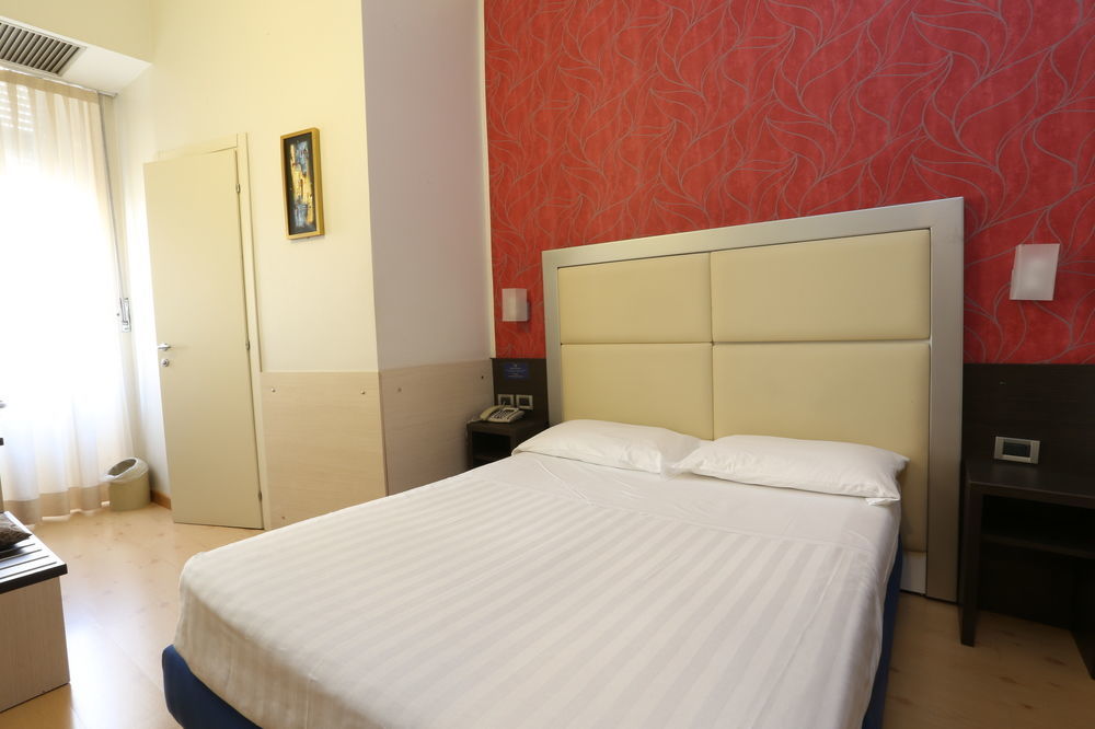 Hotel Piacenza Milano Exteriör bild
