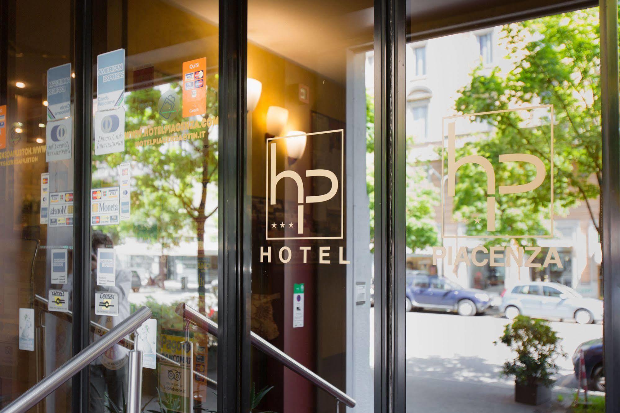 Hotel Piacenza Milano Exteriör bild
