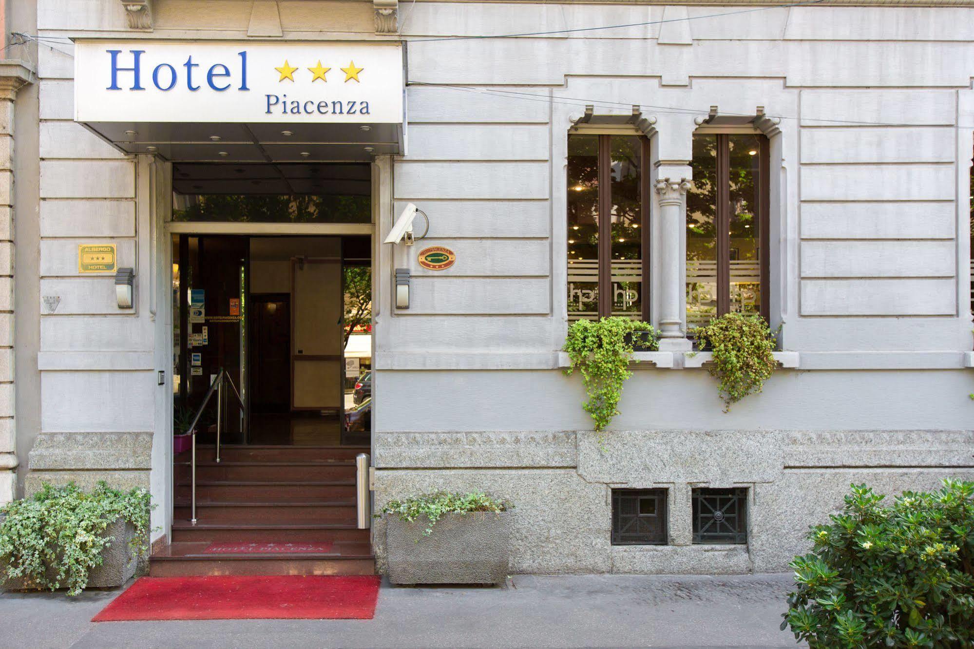Hotel Piacenza Milano Exteriör bild